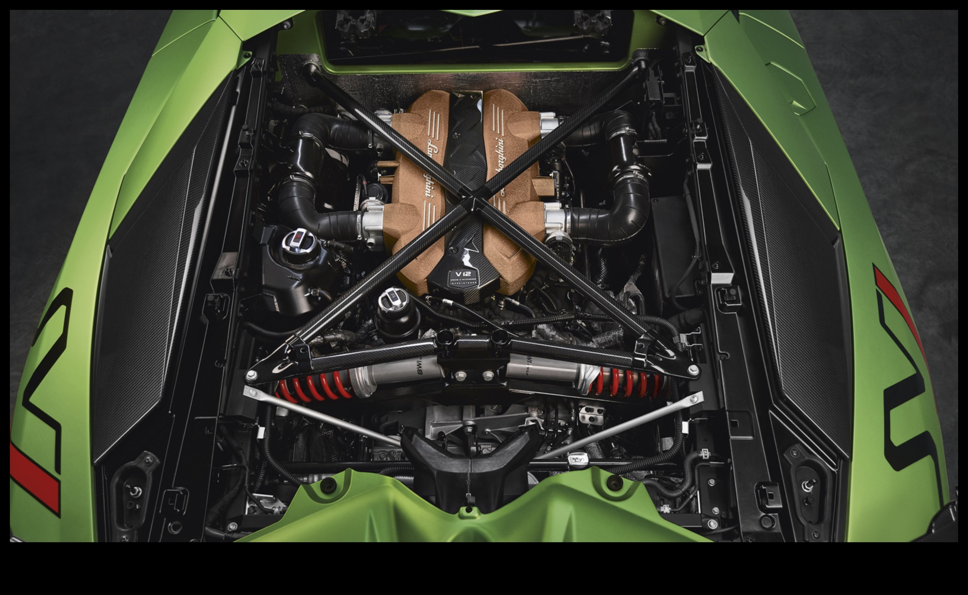 Superauto sonātes: sporta automašīnu dzinēju melodiskā simfonija