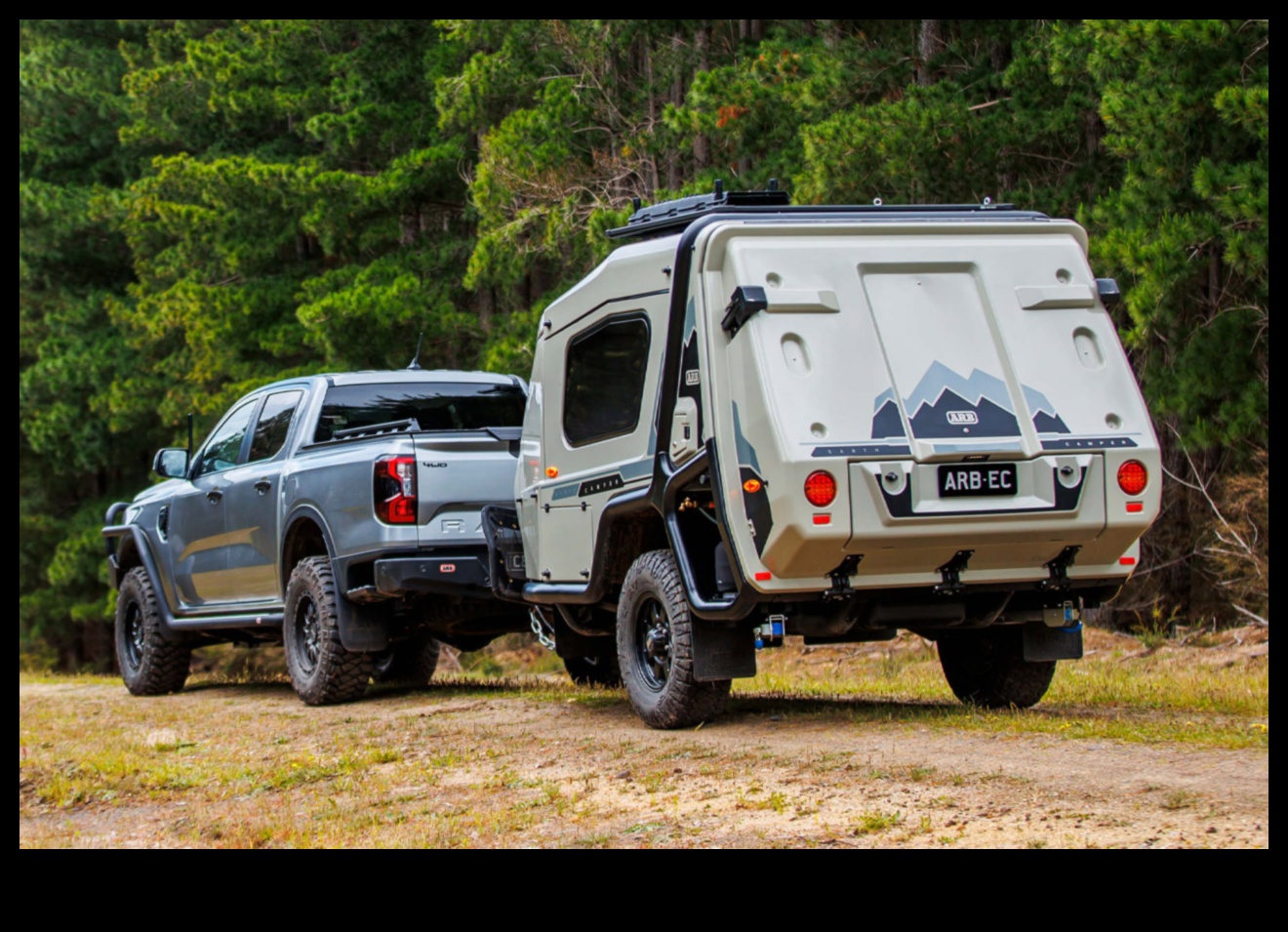 Ārpus tīkla: bezceļu piedzīvojumi ar elektriskiem bezceļiem